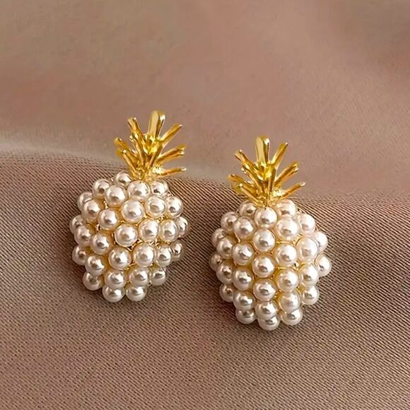 NEW Gold 14k Plated Pineapple Pearl Stud Earrings - Picture 1 of 6
